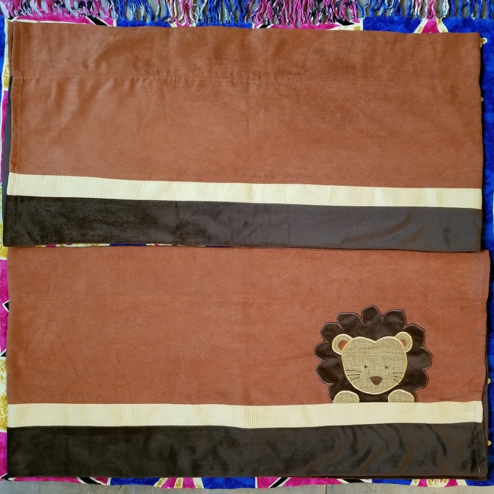 Kids Line Soft Cute Baby Lion Valance Curtain